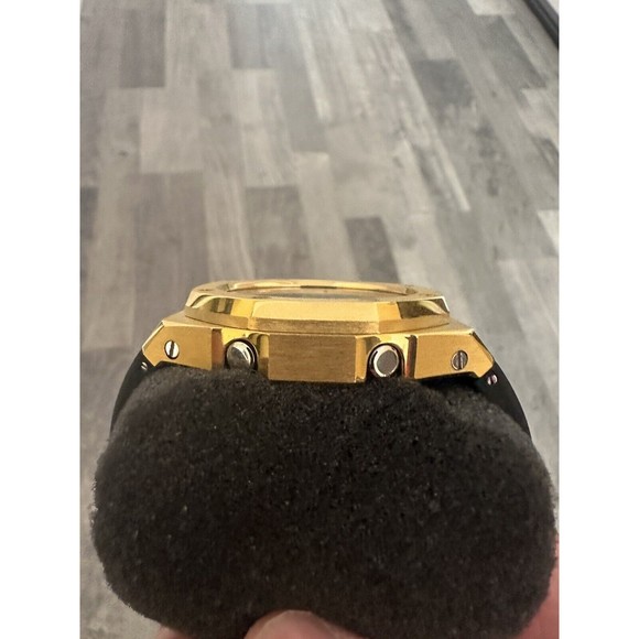 New Casio OAK G-Shock GA2100-1A1 A/D AP Royal Oak Gold Case Black Rubber - Picture 5 of 6